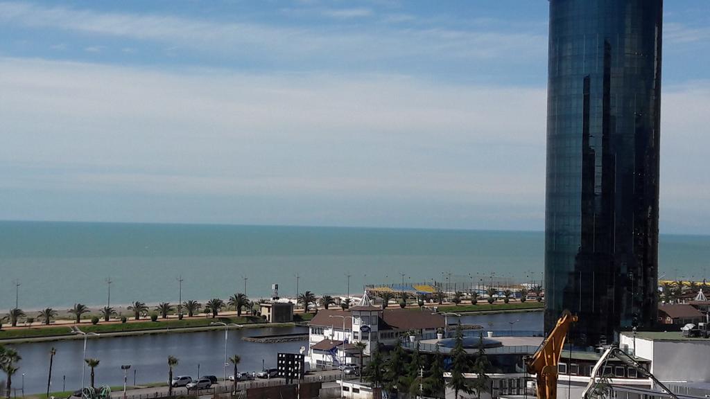 Апартаменти Big Flat In Батумі Екстер'єр фото